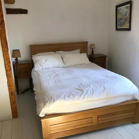 Classic Catalan Feriehus Llauro